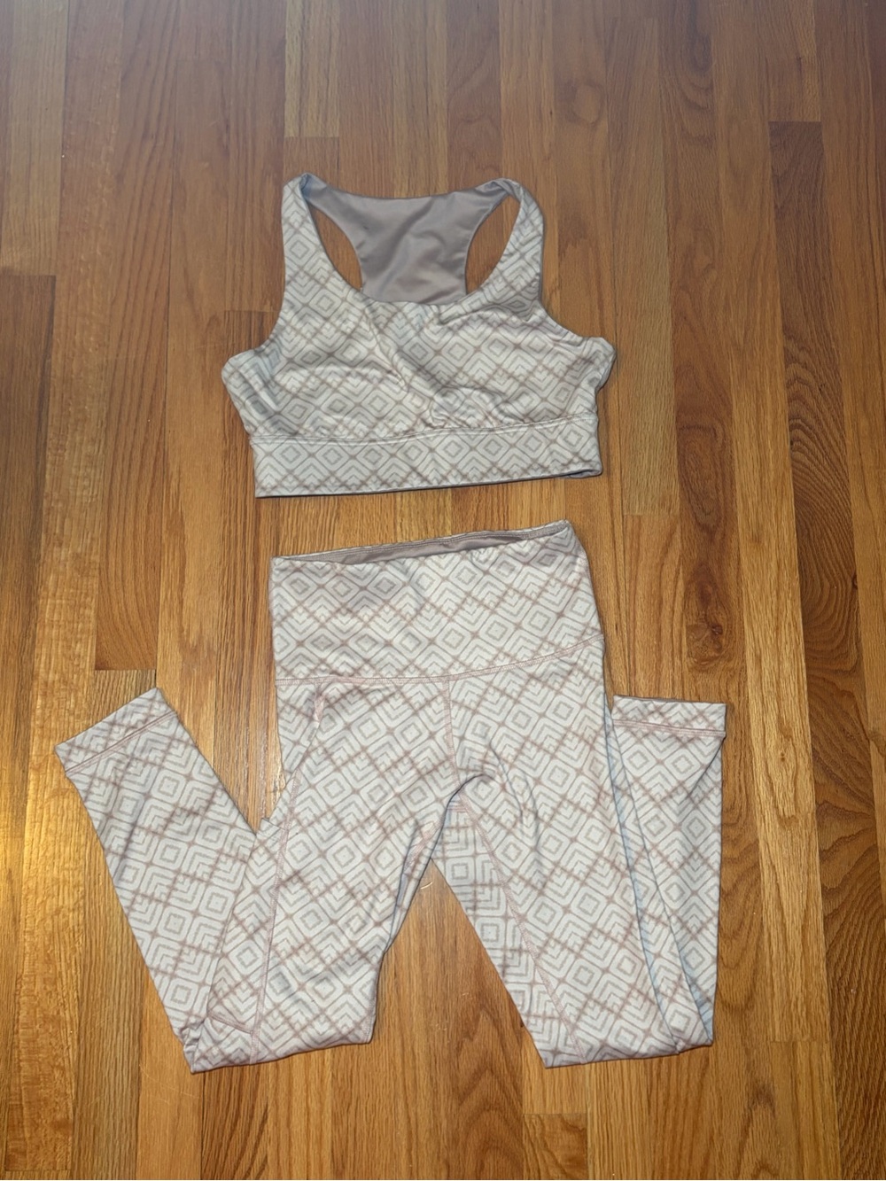 Max Studio Women’s Reversible Work Out Set - size S